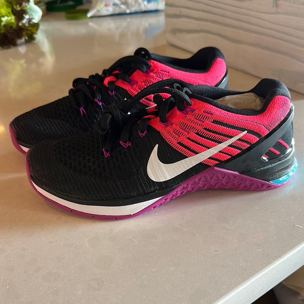 Nike Black and Pink Metcon DSX